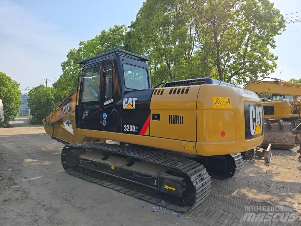 CAT 320D2 Pásové rýpadlá