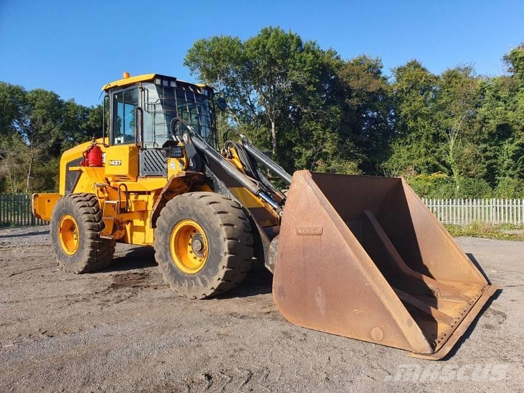 JCB 437 HT Kolesové nakladače