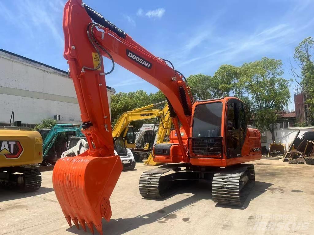 Doosan DX 140 LC Pásové rýpadlá