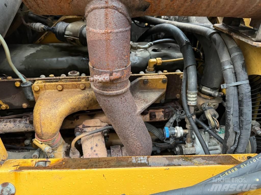 CAT D 6 M LGP Pásové dozéry