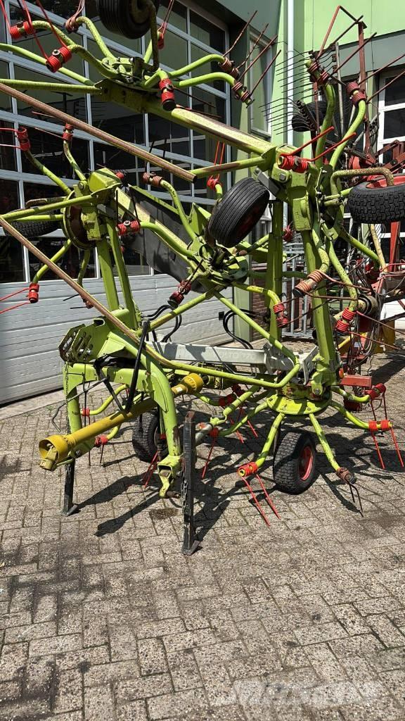 CLAAS Volto 770 Obracače a zhrabovače sena