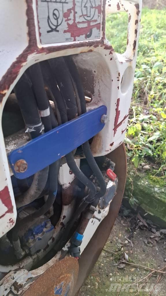 Dynapac CC1200 VI Tandemové valce