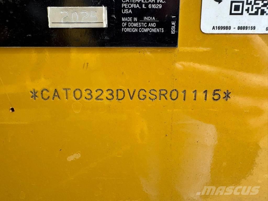 CAT 323D3 Pásové rýpadlá