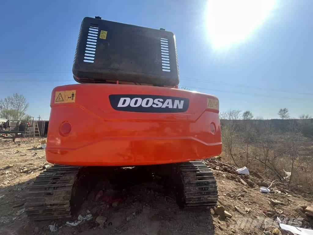 Doosan DX225LC-9C Pásové rýpadlá