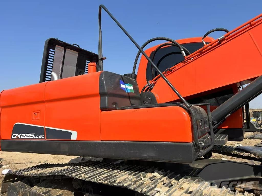 Doosan DX225LC-9C Pásové rýpadlá