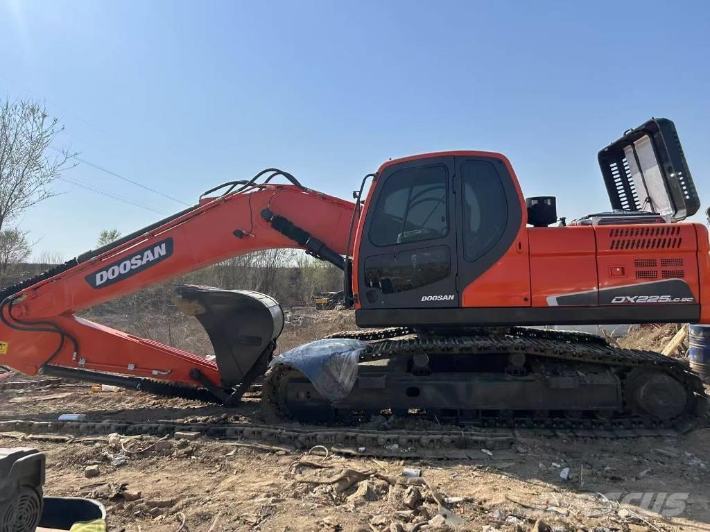 Doosan DX225LC-9C Pásové rýpadlá