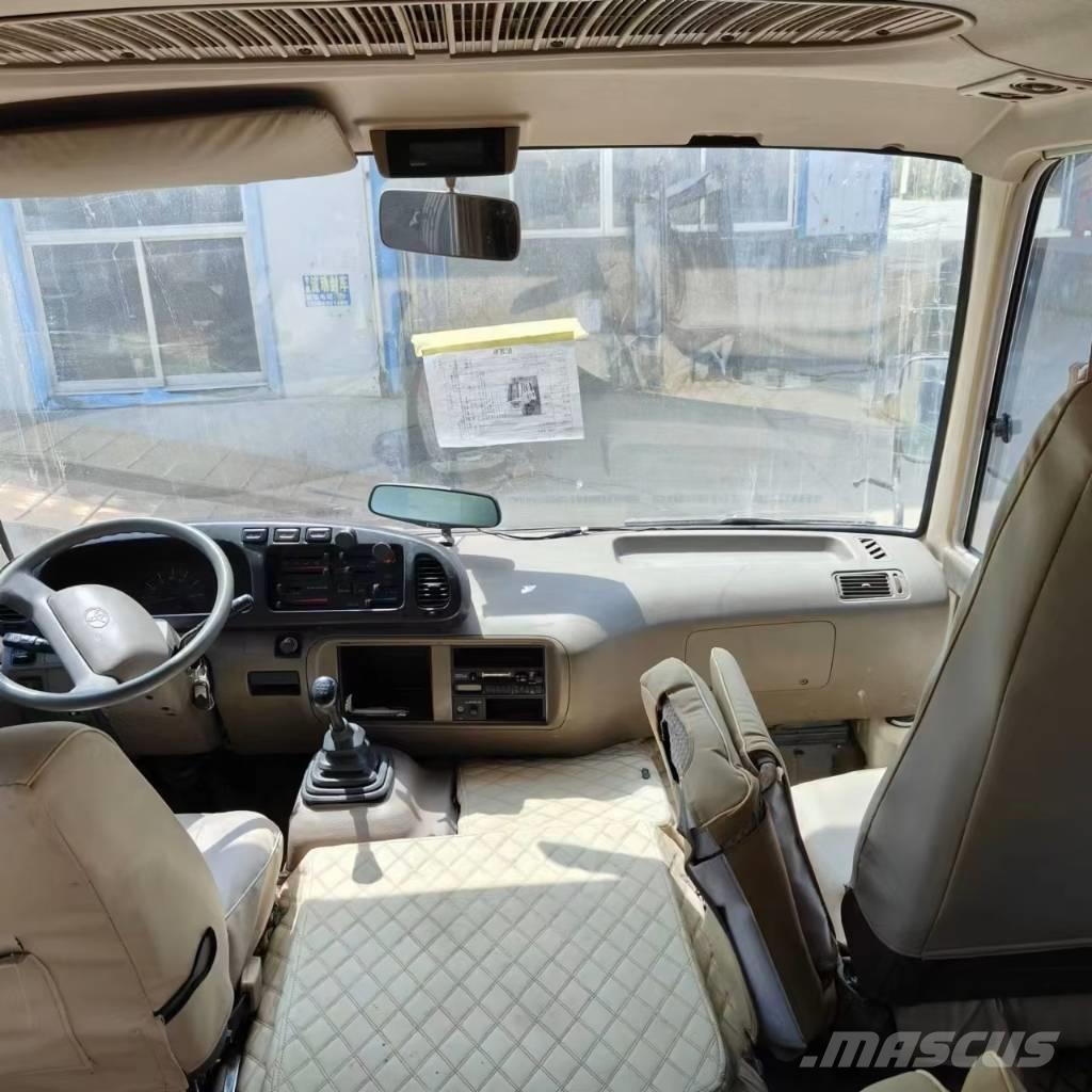 Toyota Coaster Bus Minibusy