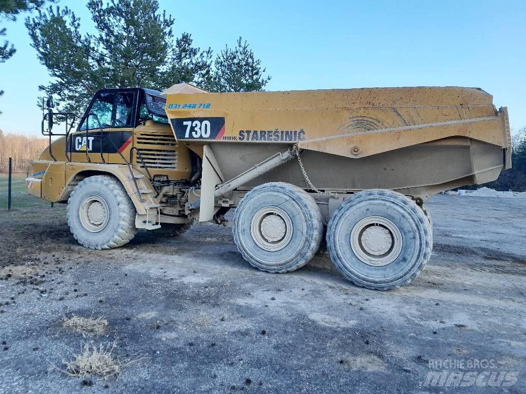 CAT 730 Kĺbové nákladné autá
