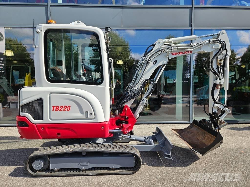 Takeuchi TB 225 Mini rýpadlá < 7t