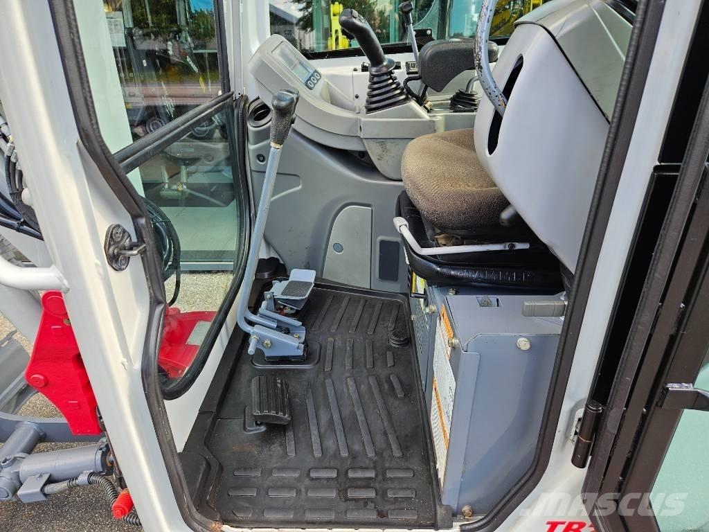 Takeuchi TB 225 Mini rýpadlá < 7t
