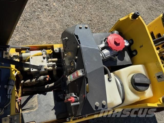 Bomag BMP 8500, Vält Tandemové valce