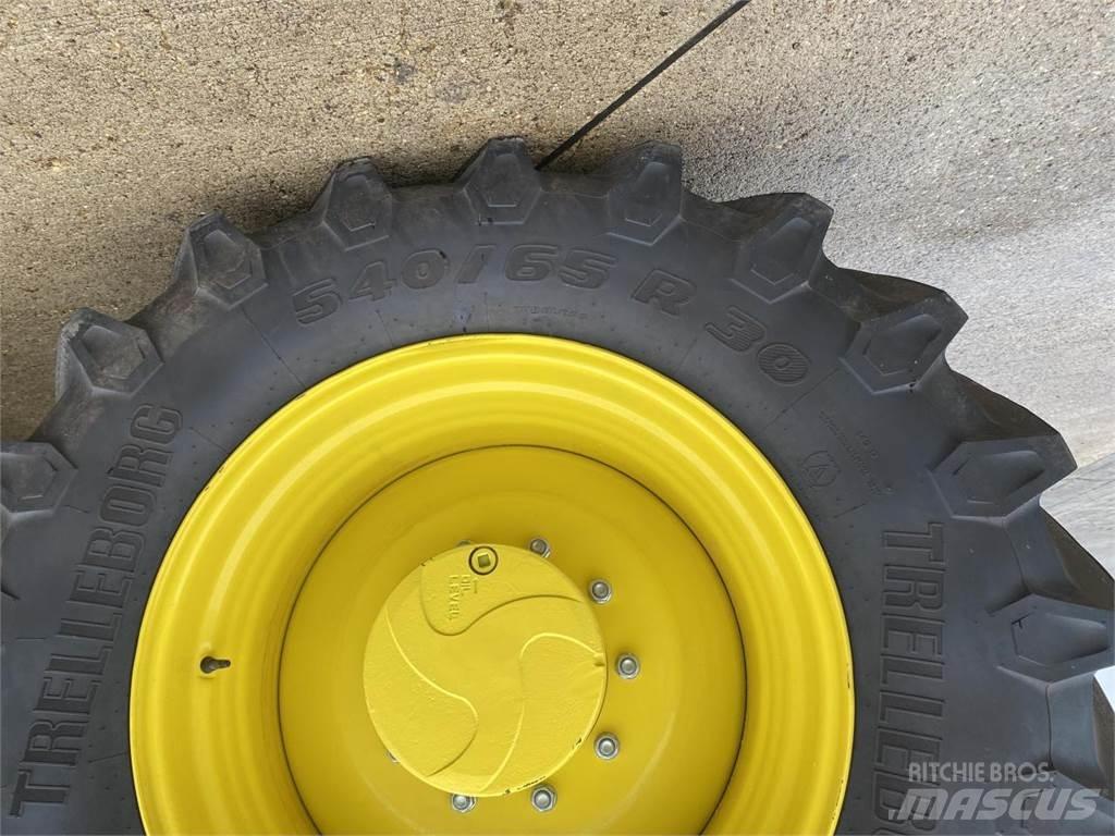 John Deere 6R 155 Traktory