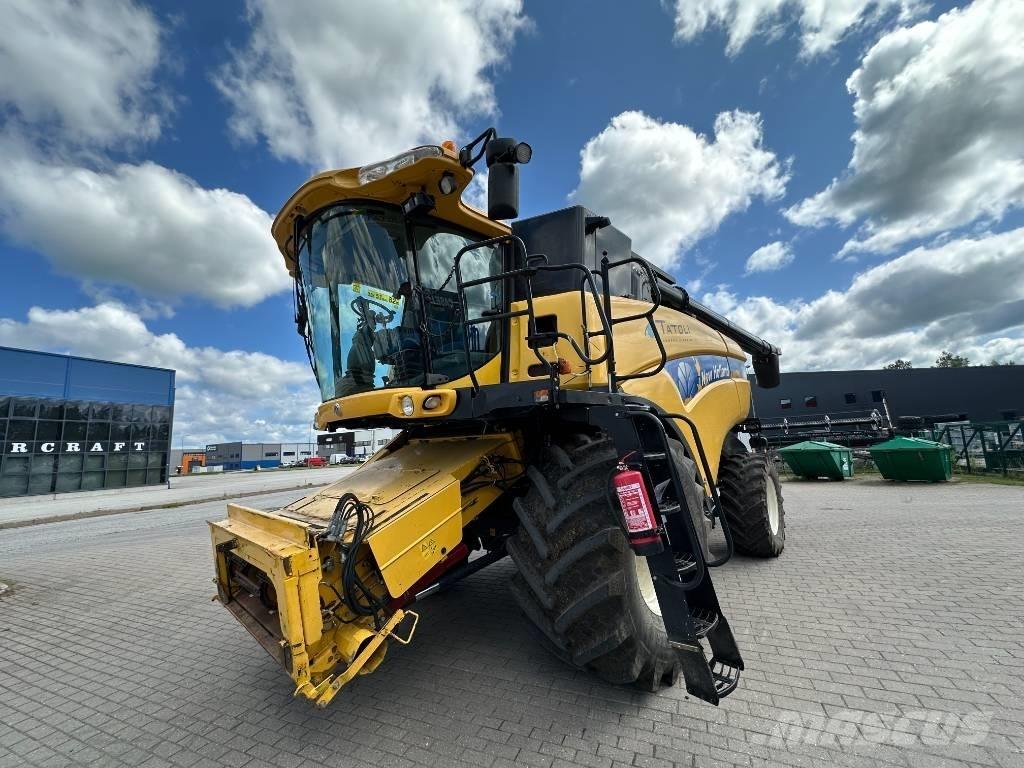 New Holland CX 8080 Kombinované zberacie stroje