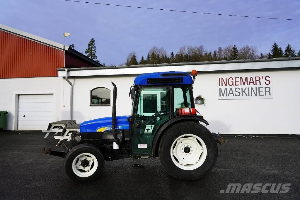 New Holland TN70NA Traktory