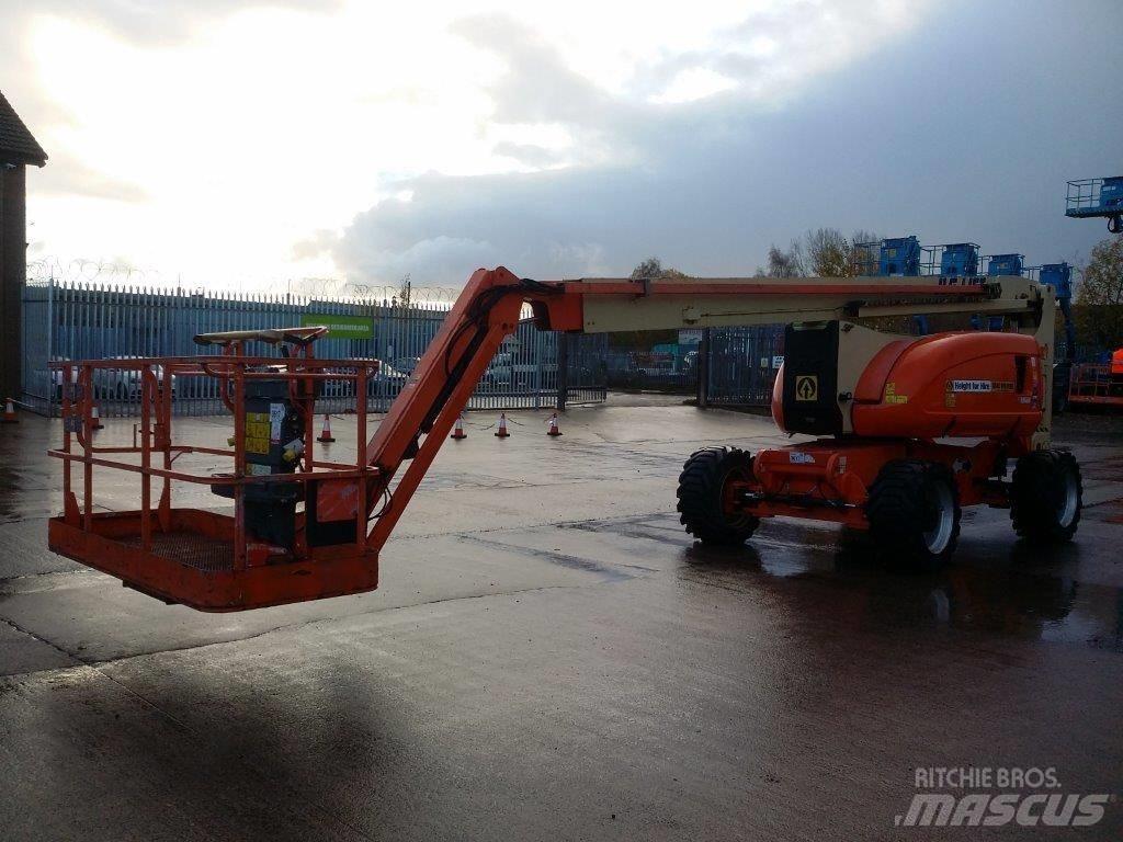 JLG 800AJ Kĺbové plošiny