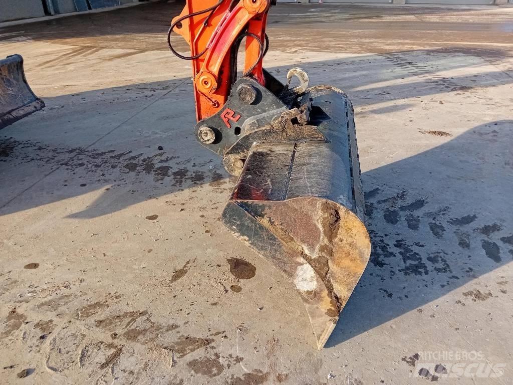 Kubota KX 080 Midi rýpadlá 7 t - 12 t