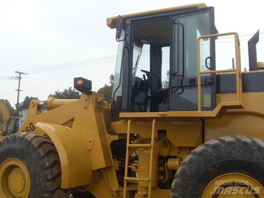 CAT 966G Kolesové nakladače