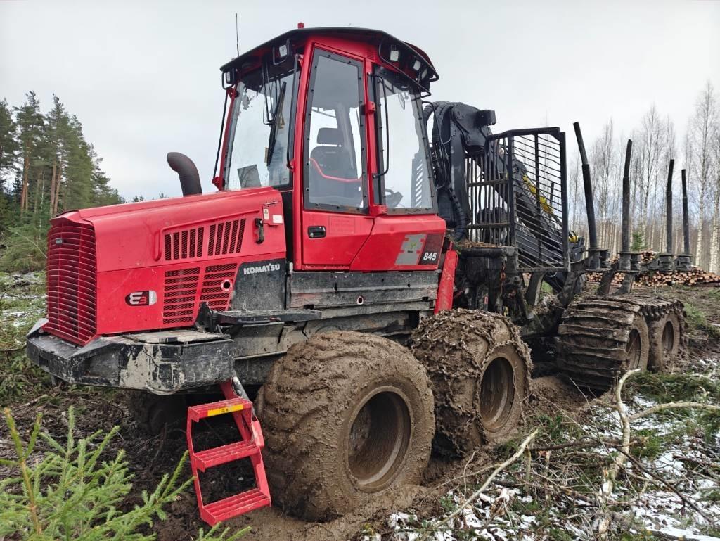 Komatsu 845 Lesné traktory