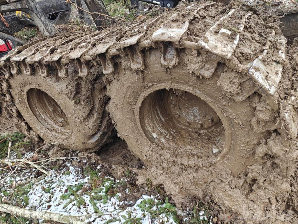 Komatsu 845 Lesné traktory