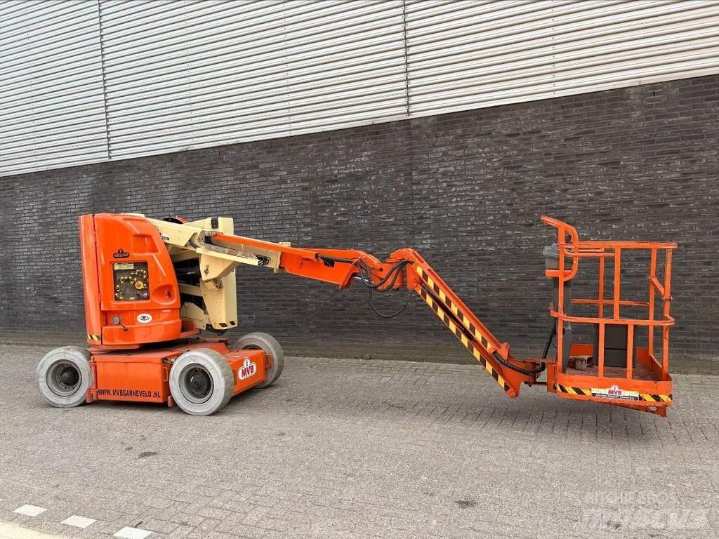 JLG E300AJP Kĺbové plošiny
