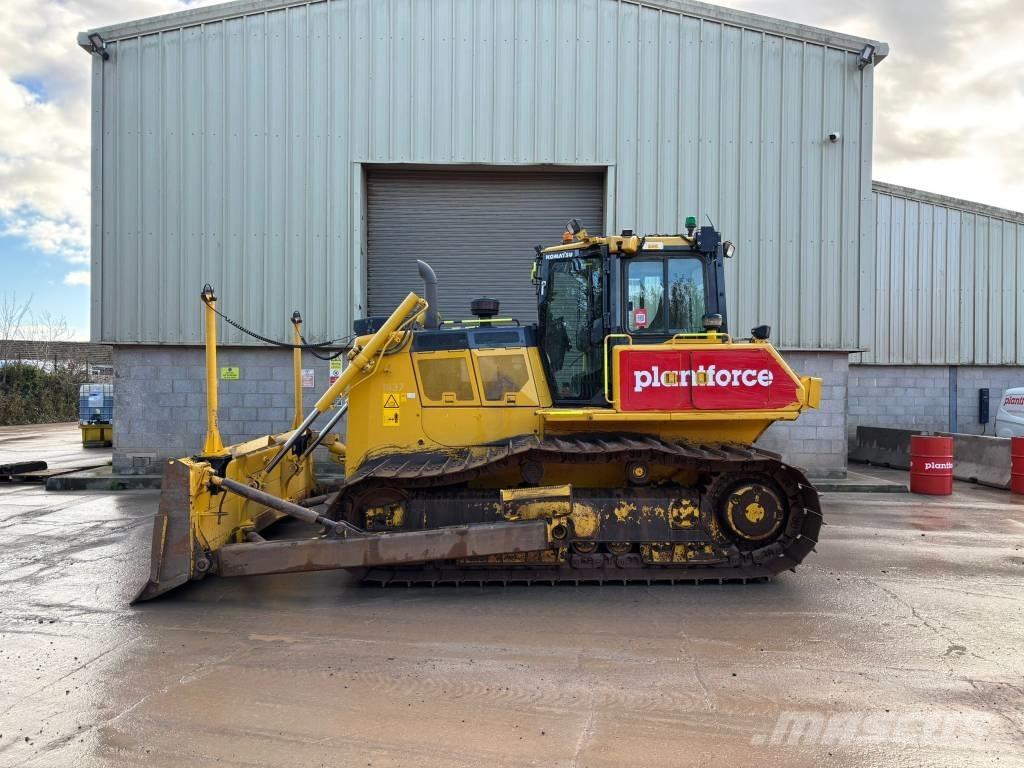 Komatsu D65PX-18E0 Pásové dozéry