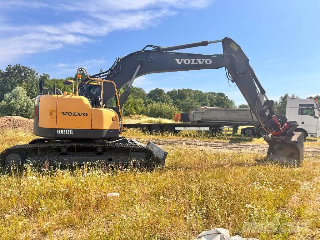 Volvo ECR 235 C L Pásové rýpadlá