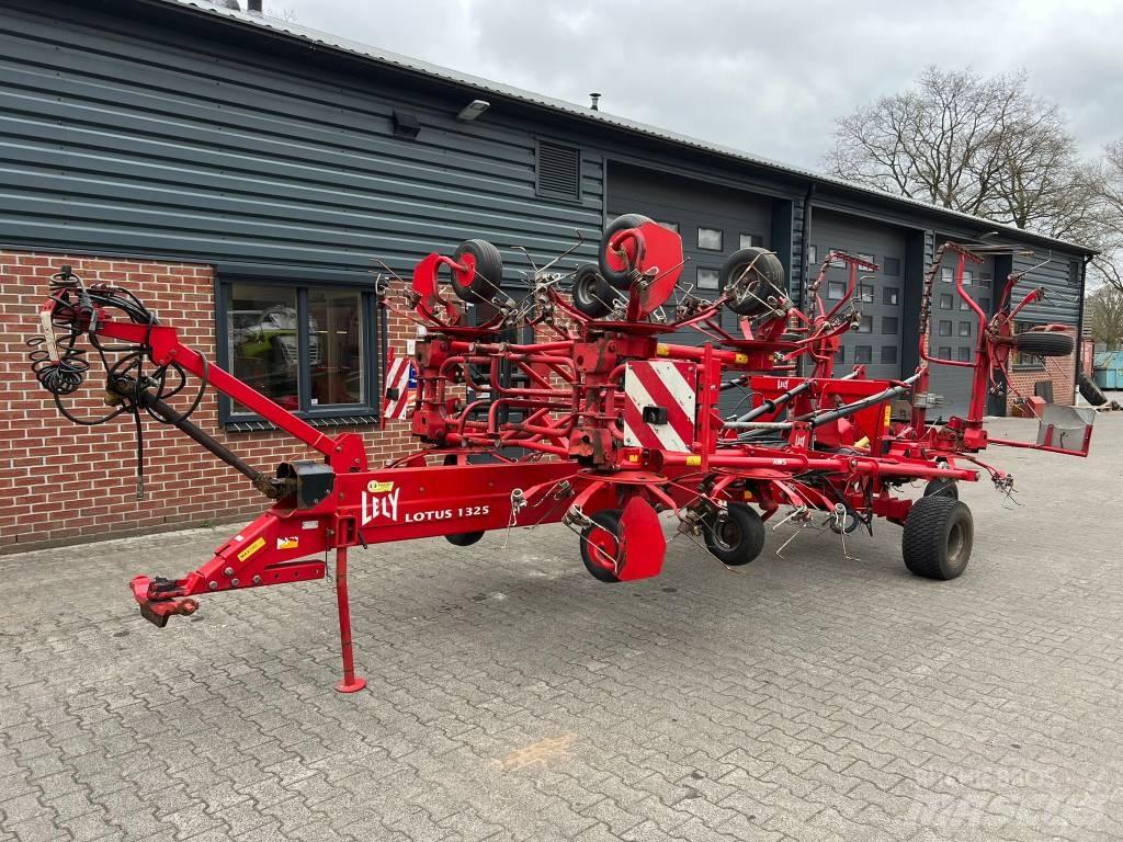 Lely Lotus 1325 Obracače a zhrabovače sena