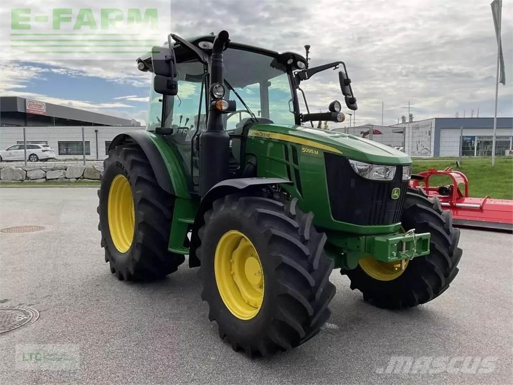 John Deere 5095m Traktory