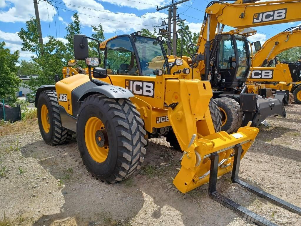 JCB 560-80 Agri Plus Teleskopické manipulátory