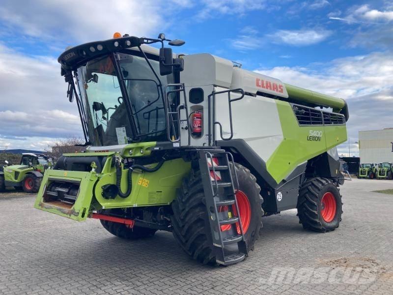 CLAAS LEXION 5400 Kombinované zberacie stroje
