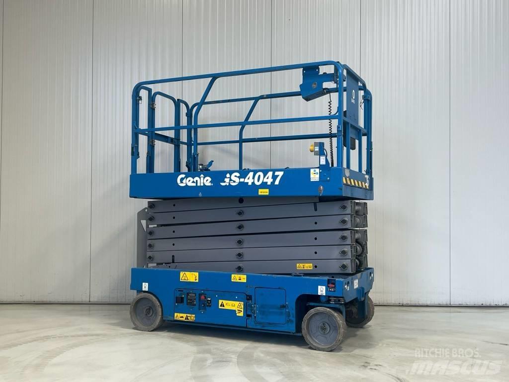 Genie GS-4047 Nožnicové zdvíhacie plošiny