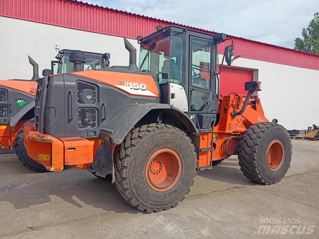 Hitachi ZW150 Kolesové nakladače