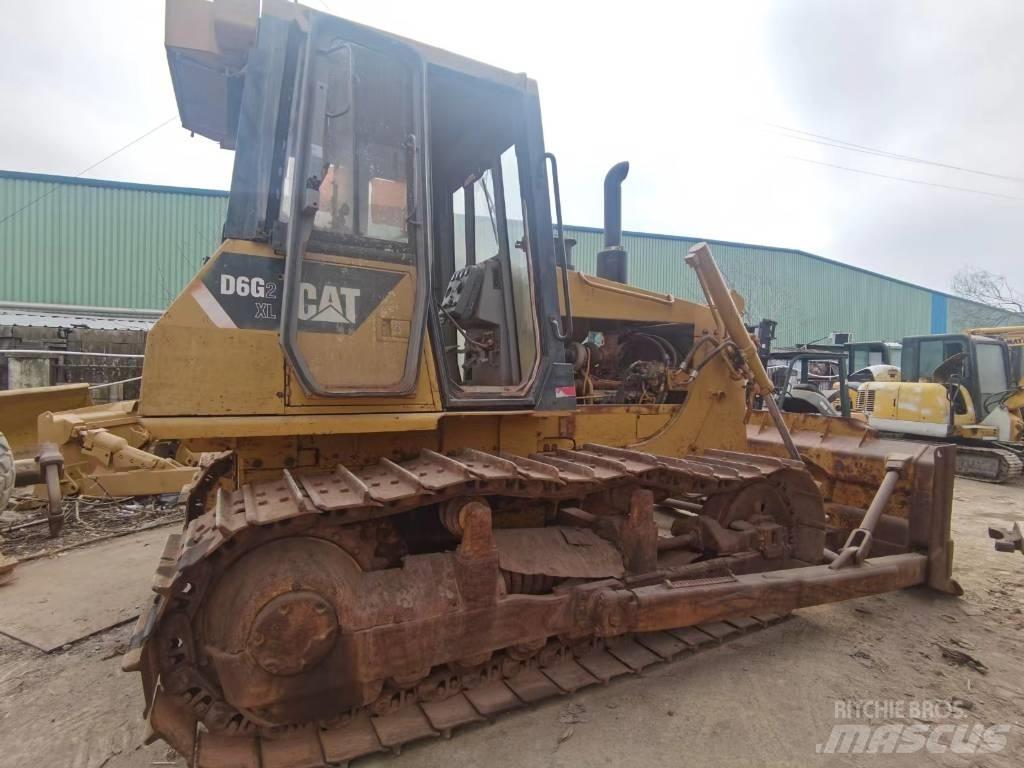CAT D 6 G Pásové dozéry