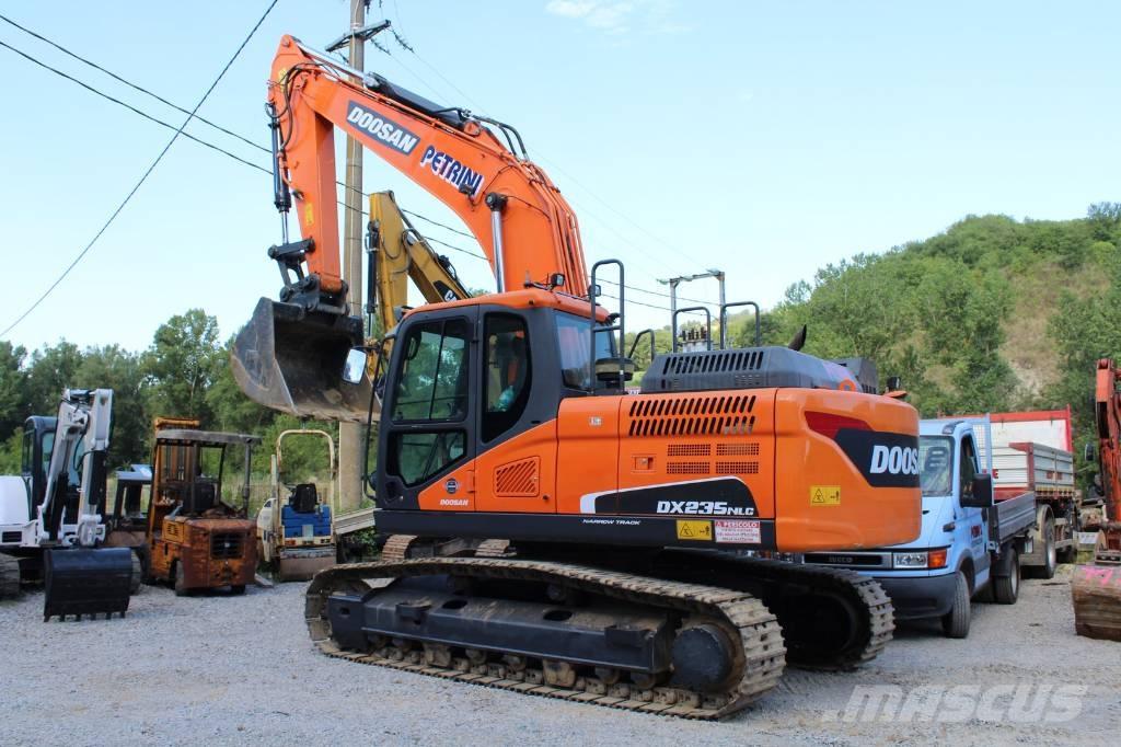 Doosan DX 235 NLC-5 Pásové rýpadlá