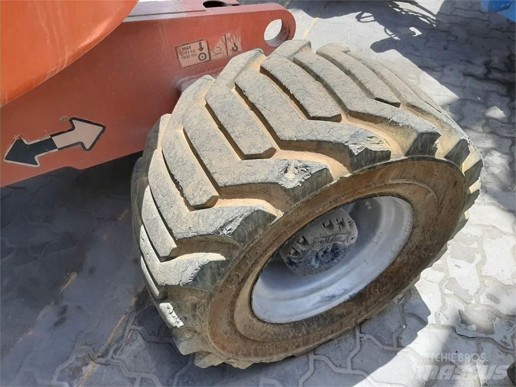 JLG 450AJ Kĺbové plošiny