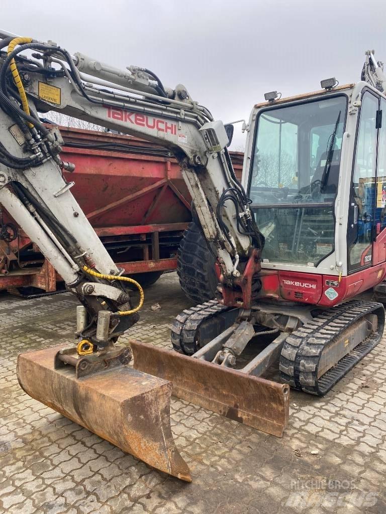 Takeuchi TB230 Mini rýpadlá < 7t