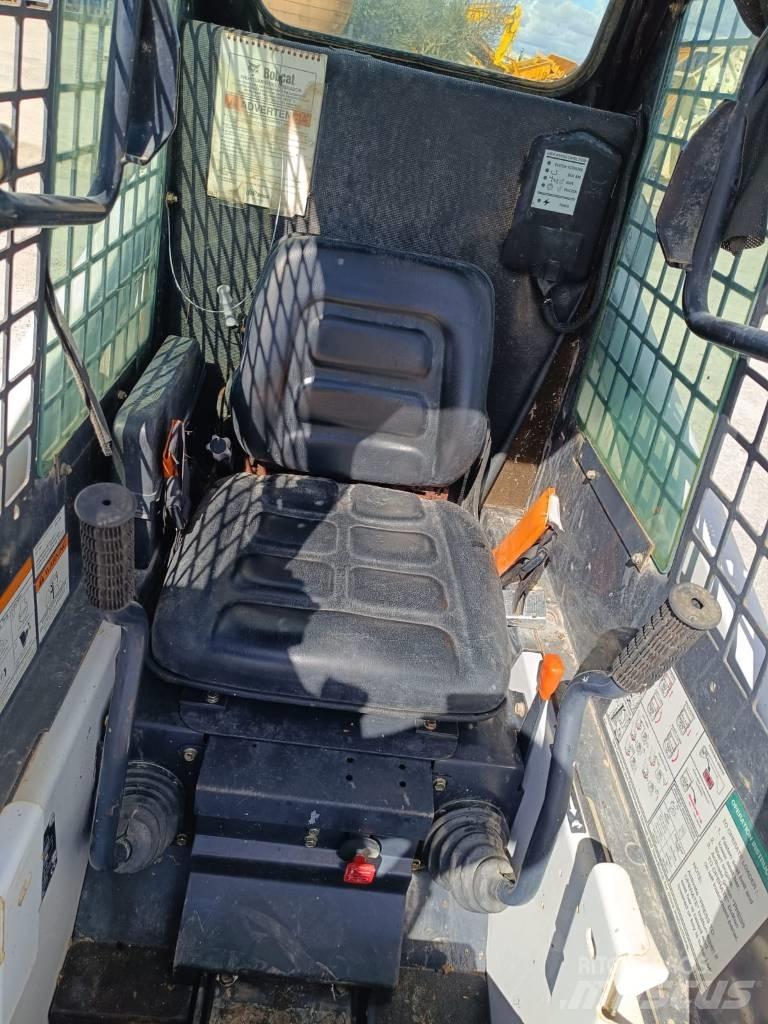 Bobcat 463 Šmykom riadené nakladače