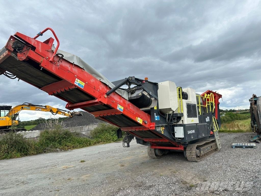 Sandvik QJ 241 Mobilné drviče