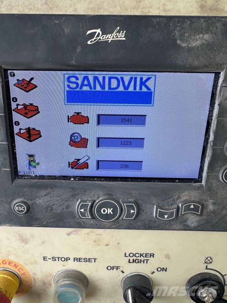 Sandvik QJ 241 Mobilné drviče