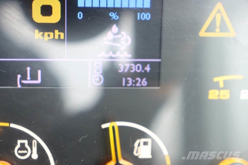 JCB 541-70 Teleskopické manipulátory