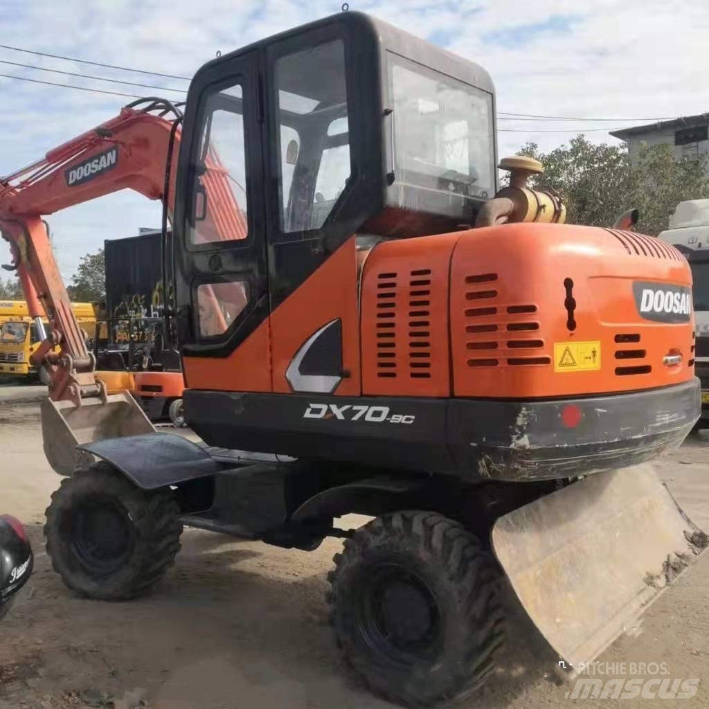 Doosan DX70W-9C Kolesové rýpadlá
