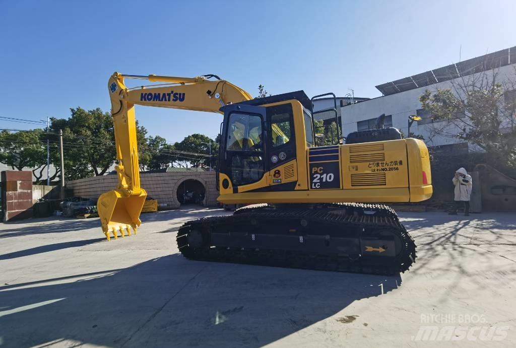 Komatsu PC210LC Pásové rýpadlá