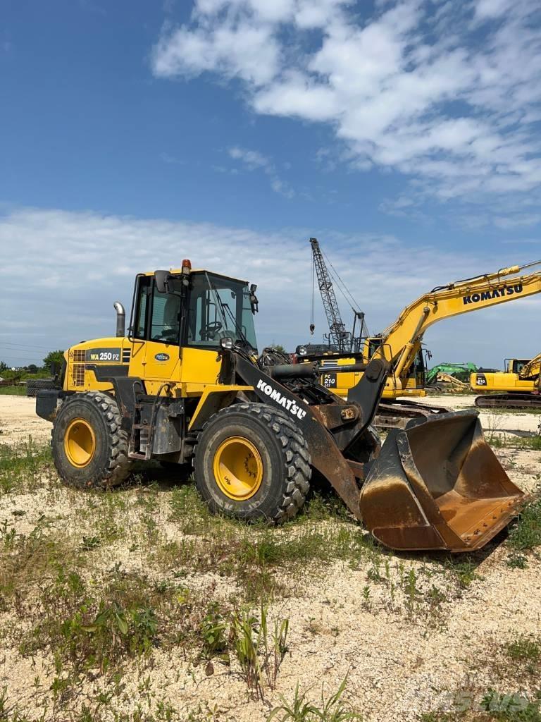 Komatsu WA 250 PZ-6 Kolesové nakladače