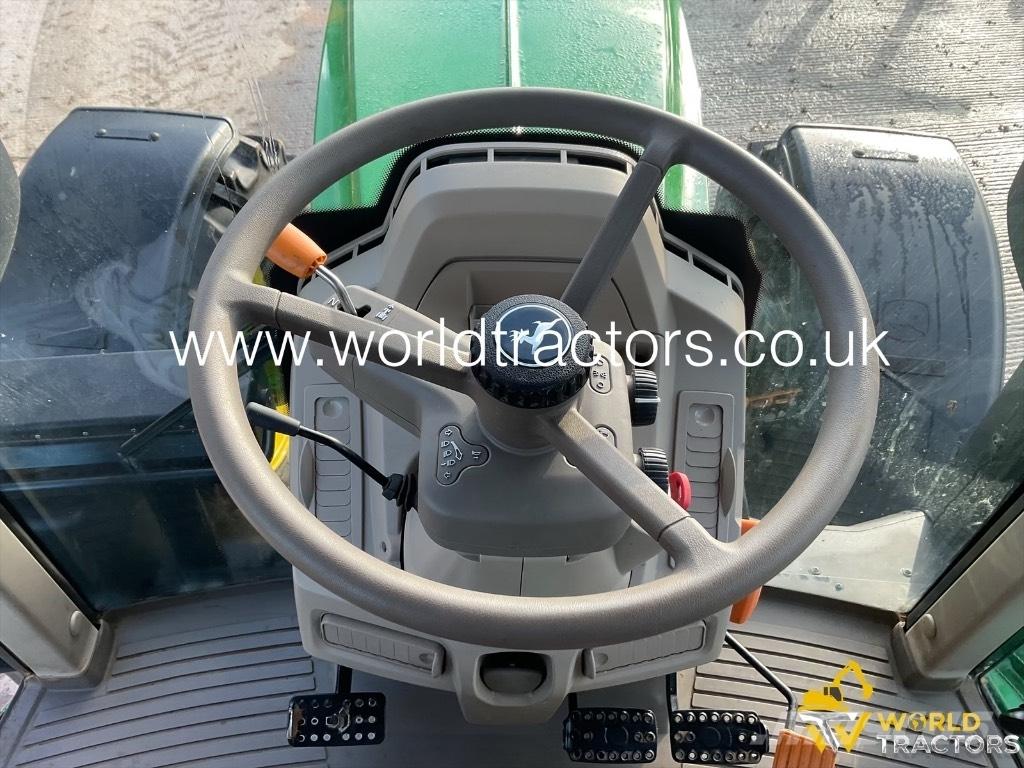 John Deere 6130 M Traktory