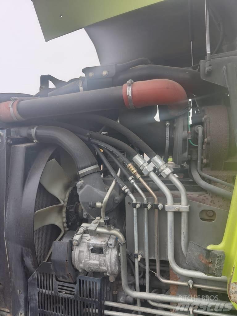 CLAAS Arion 630 Traktory