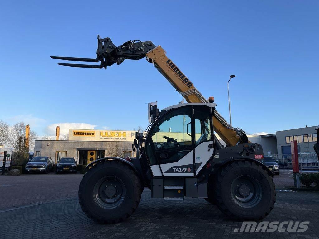 Liebherr T41-7 Teleskopické manipulátory