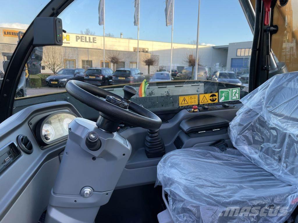 Liebherr T41-7 Teleskopické manipulátory