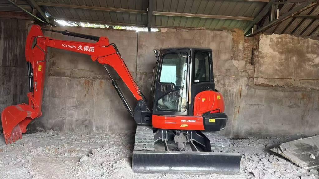 Kubota 165 Pásové rýpadlá