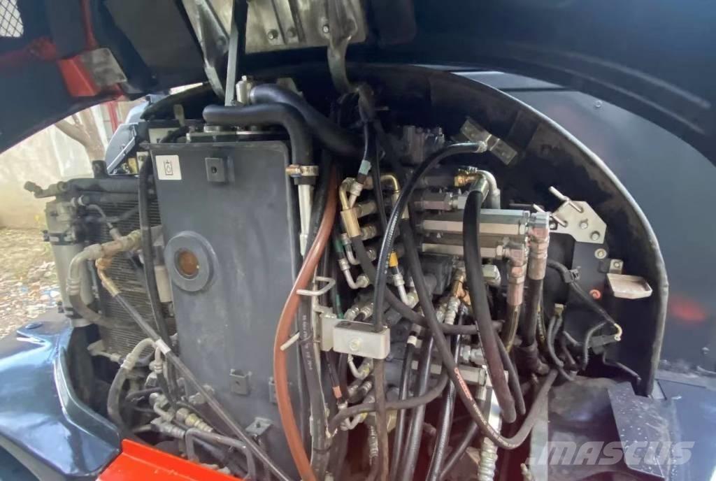 Kubota 165 Pásové rýpadlá