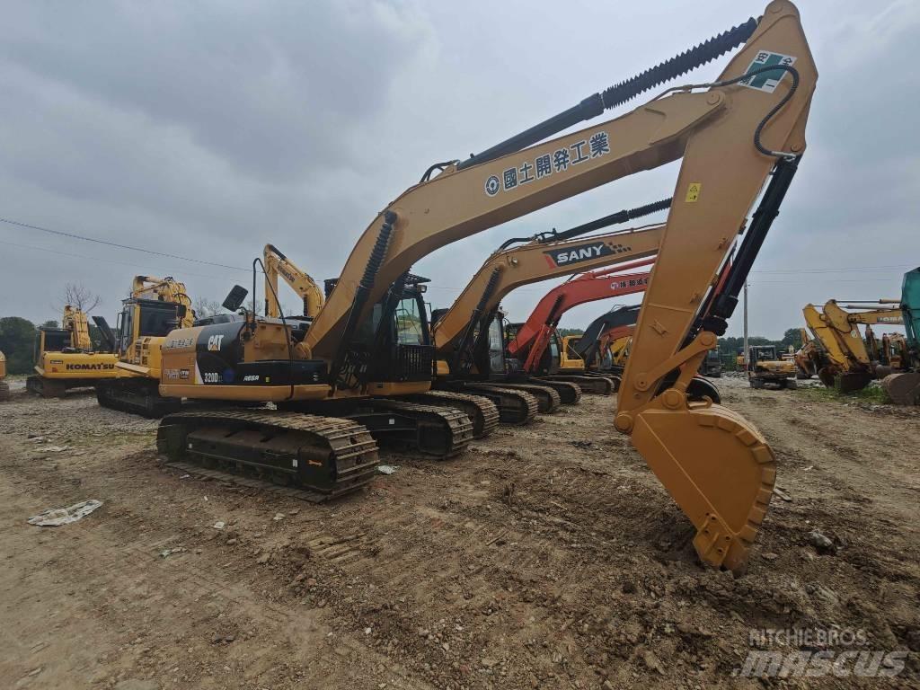 CAT CAT320d Midi rýpadlá 7 t - 12 t
